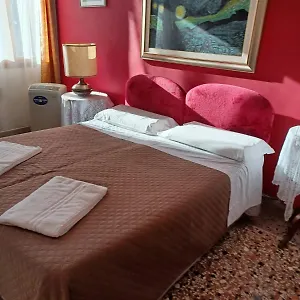 Apartment Princess Canal View Venedig