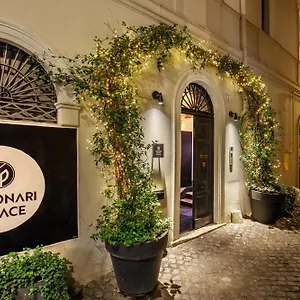 Coronari Palace מלון