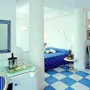 Отель La Residenza Рим